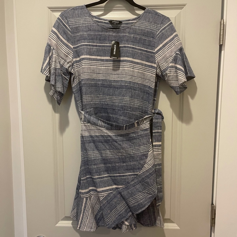 NWT- Express Tie Wrap Mini Dress, size Small